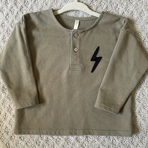 Rylee + cru green long sleeve top, 12-18 months
